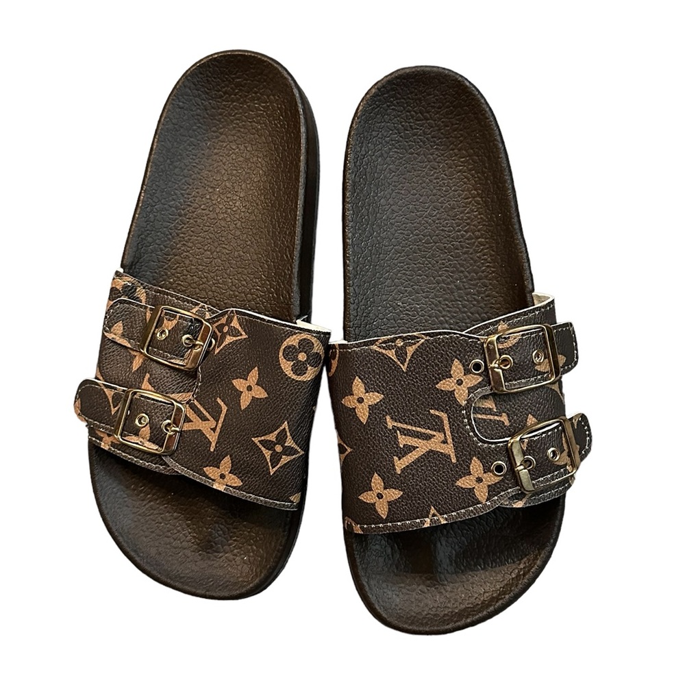 COPY - Sandals Slip Ons Rubber Brown/Gold Adjustable Buckle Size 39 NWOT